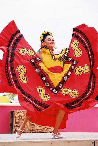 dancer - Costa Maya, Mexico